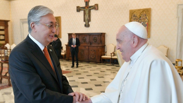 Токаев встретился с Папой Римским