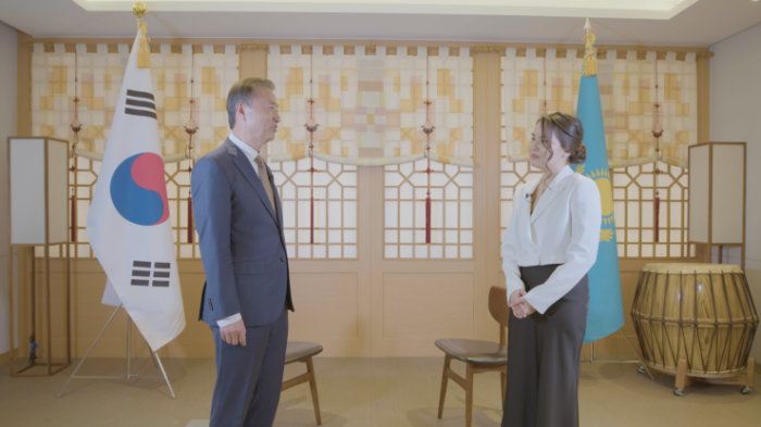 Удивила цифровизация, восхитил смелый казах и полюбился бешбармак: интервью с послом Кореи Удивила цифровизация, восхитил смелый казах и полюбился бешбармак: интервью с послом Кореи