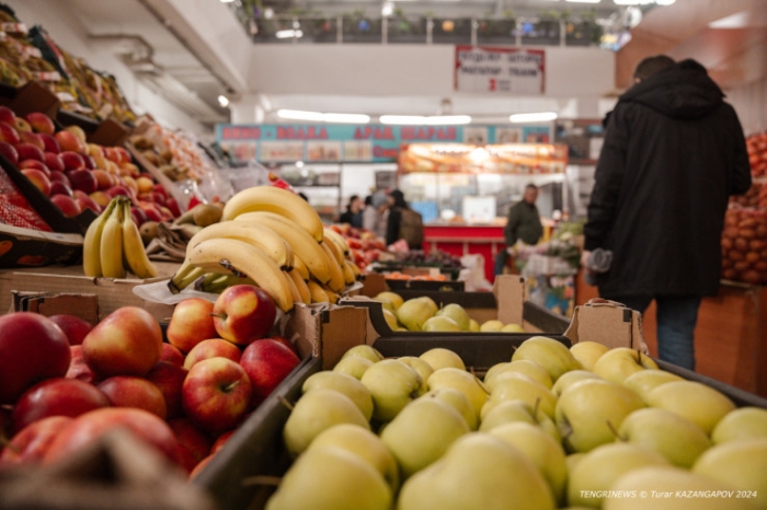 Онлайн "наступает", манекены травмированы. Что происходит на одном из рынков Астаны Онлайн "наступает", манекены травмированы. Что происходит на одном из рынков Астаны