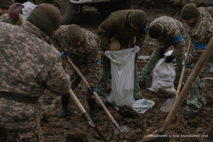"А ведь была проделана такая работа". В пригороде Петропавловска дома ушли под воду "А ведь была проделана такая работа". В пригороде Петропавловска дома ушли под воду