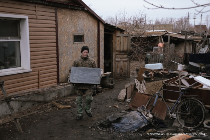"А ведь была проделана такая работа". В пригороде Петропавловска дома ушли под воду "А ведь была проделана такая работа". В пригороде Петропавловска дома ушли под воду