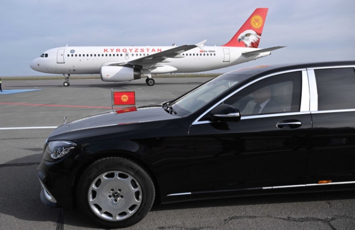 Токаев встретил в аэропорту Астаны президента Кыргызстана