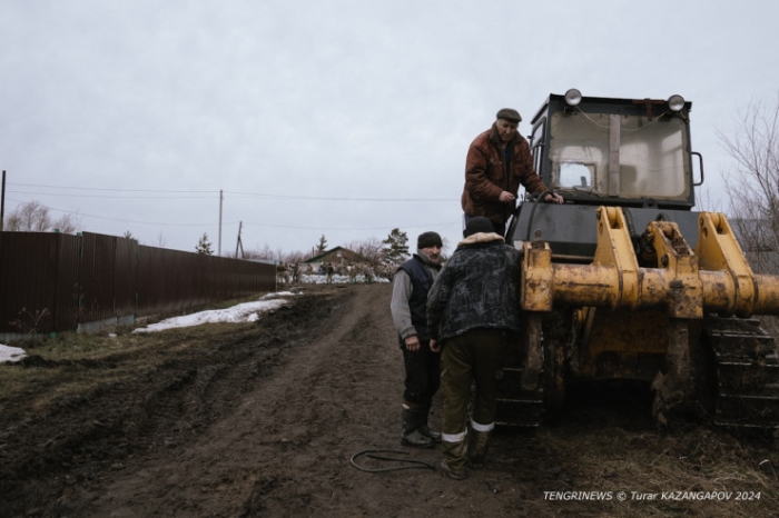 "А ведь была проделана такая работа". В пригороде Петропавловска дома ушли под воду "А ведь была проделана такая работа". В пригороде Петропавловска дома ушли под воду