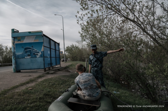 Влез в долги, готовились к новоселью. Пригород Уральска ушел под воду