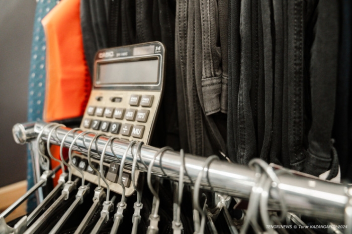 Онлайн "наступает", манекены травмированы. Что происходит на одном из рынков Астаны Онлайн "наступает", манекены травмированы. Что происходит на одном из рынков Астаны