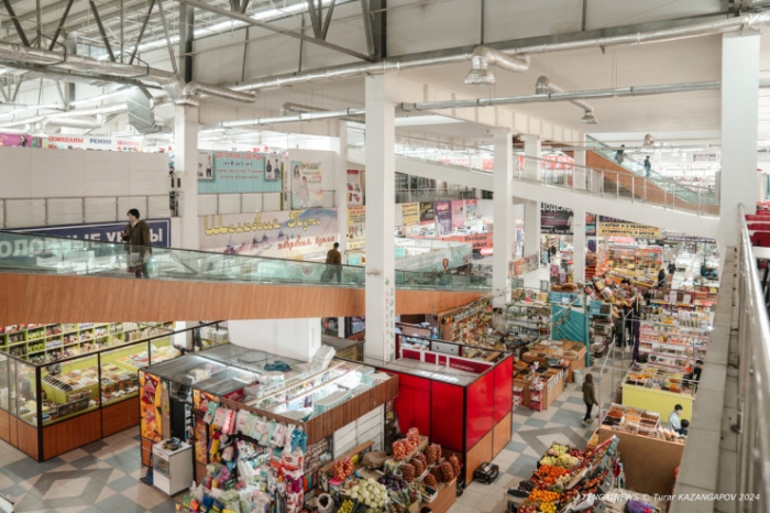 Онлайн "наступает", манекены травмированы. Что происходит на одном из рынков Астаны Онлайн "наступает", манекены травмированы. Что происходит на одном из рынков Астаны