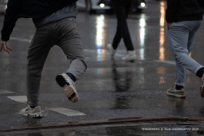 "Казахстанская Венеция", или Как выглядит Астана в особенно дождливый день