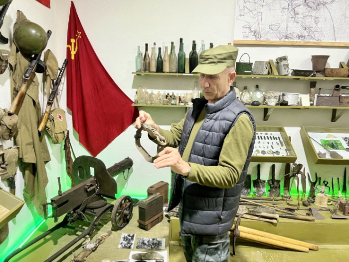 "Это нужно живым". Казахстанец каждую весну отправляется на поиск погибших солдат "Это нужно живым". Казахстанец каждую весну отправляется на поиск погибших солдат