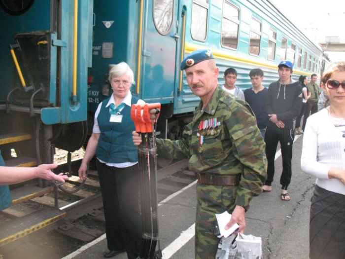 "Это нужно живым". Казахстанец каждую весну отправляется на поиск погибших солдат "Это нужно живым". Казахстанец каждую весну отправляется на поиск погибших солдат