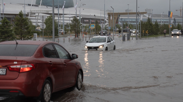"Казахстанская Венеция", или Как выглядит Астана в особенно дождливый день