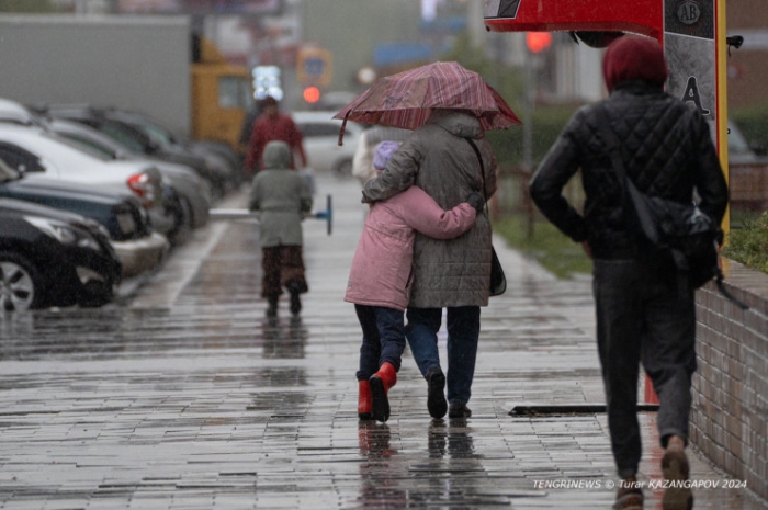 "Казахстанская Венеция", или Как выглядит Астана в особенно дождливый день