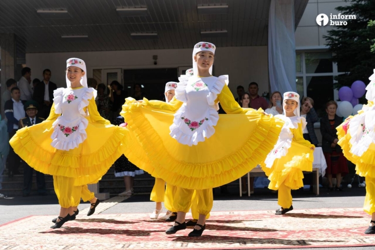 
Последний звонок-2024: фоторепортаж из алматинской школы
