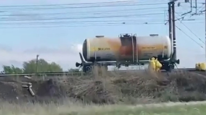 "Облако кислоты движется на нас": утечку вторые сутки не могут устранить в Акмолинской области "Облако кислоты движется на нас": утечку вторые сутки не могут устранить в Акмолинской области