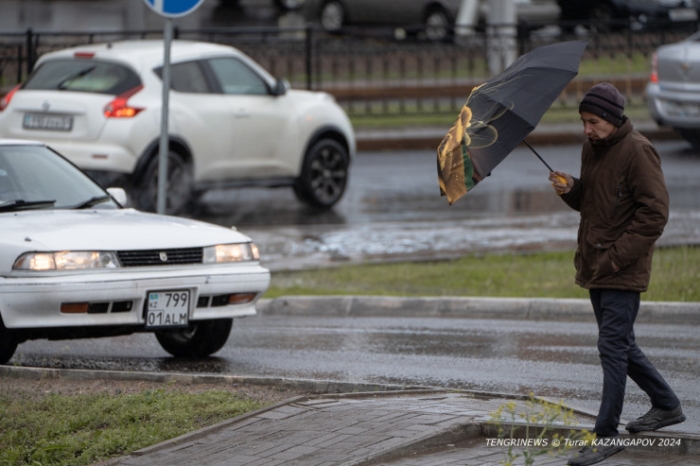 "Казахстанская Венеция", или Как выглядит Астана в особенно дождливый день
