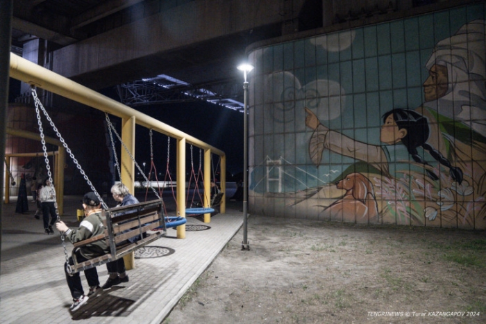 "Это Семей, детка". Что происходит под уникальным для СНГ мостом