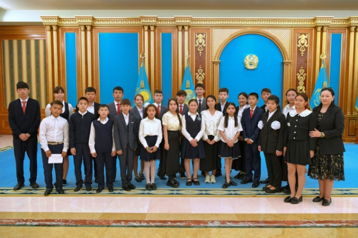 В Акорде провели экскурсию для школьников из всех областей Казахстана