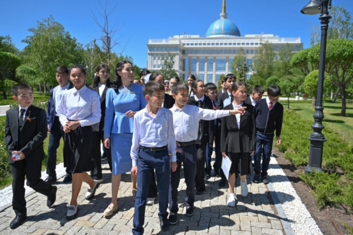В Акорде провели экскурсию для школьников из всех областей Казахстана