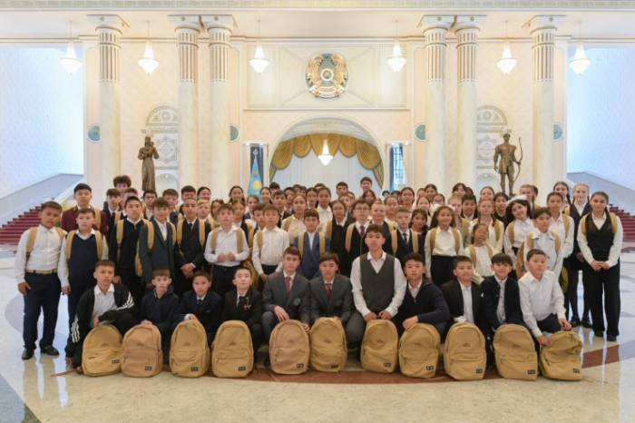 В Акорде провели экскурсию для школьников из всех областей Казахстана