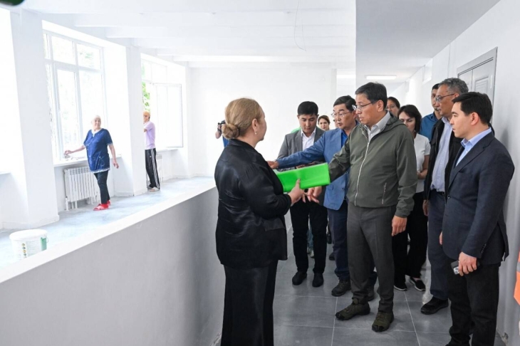 До сентября завершить затянувшийся ремонт школы №9 поручил Досаев
 
До сентября завершить затянувшийся ремонт школы №9 поручил Досаев