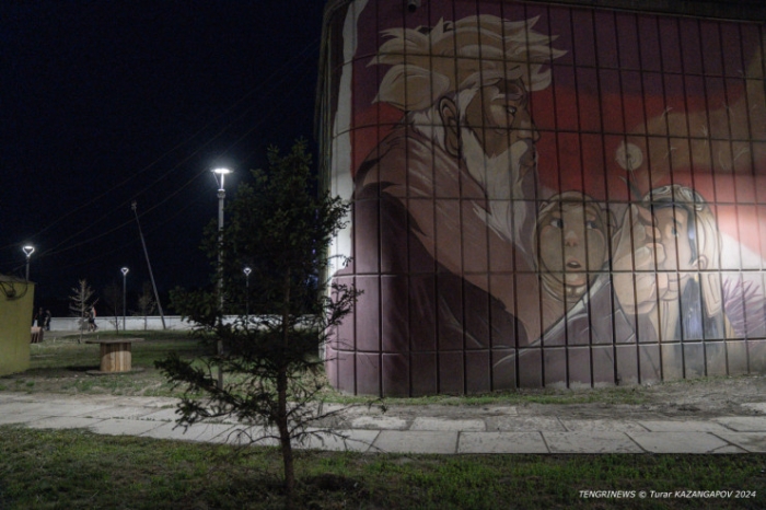 "Это Семей, детка". Что происходит под уникальным для СНГ мостом