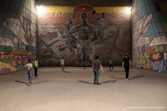 "Это Семей, детка". Что происходит под уникальным для СНГ мостом