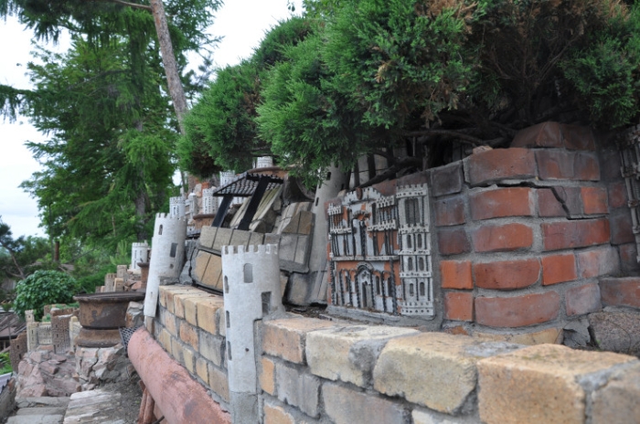 Превратил свалку в сказочный город. Вдохновляющая история из Петропавловска