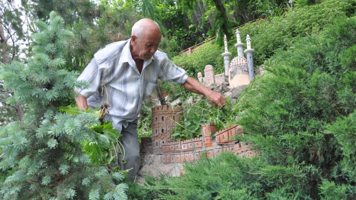 Превратил свалку в сказочный город. Вдохновляющая история из Петропавловска