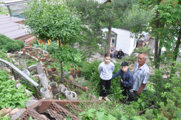 Превратил свалку в сказочный город. Вдохновляющая история из Петропавловска