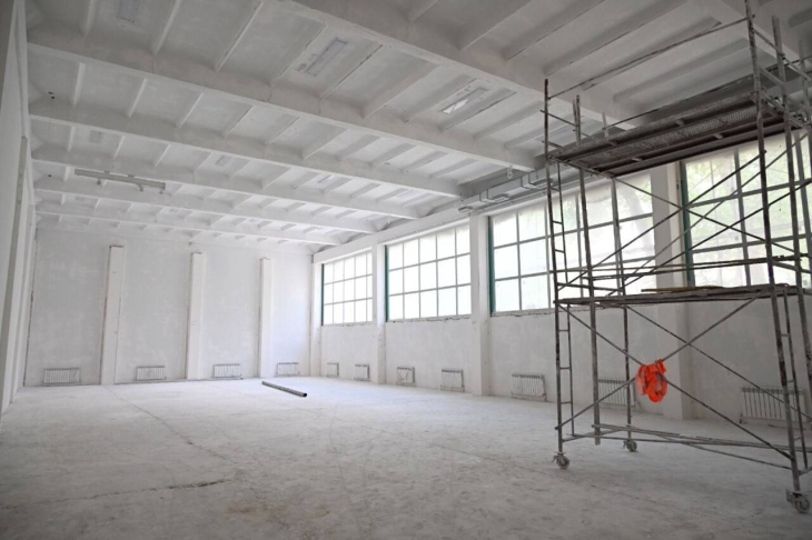 До сентября завершить затянувшийся ремонт школы №9 поручил Досаев
 
До сентября завершить затянувшийся ремонт школы №9 поручил Досаев