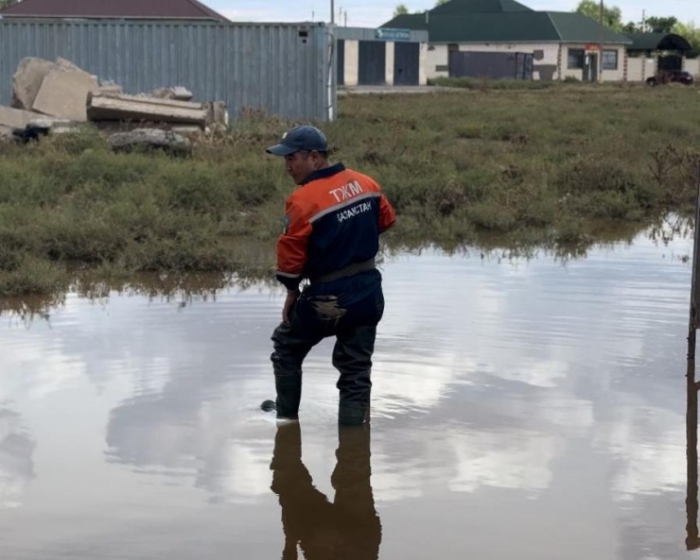 В Жанатасе затопило десятки домов и сотни дворов: что сейчас происходит в городе