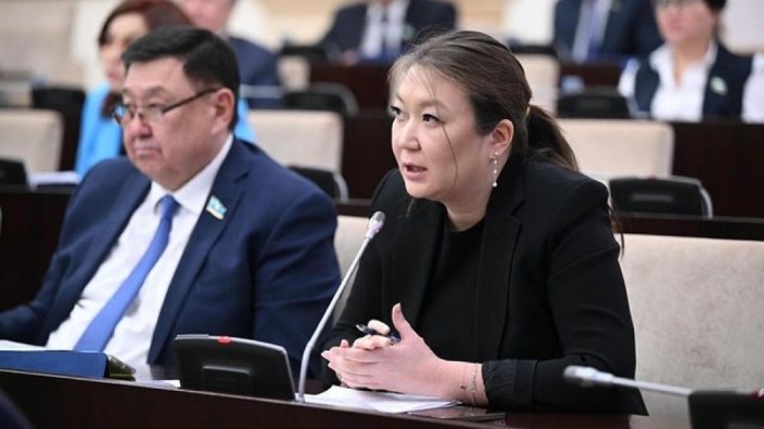 Динара Закиева выступила против решения Конституционного суда, позволяющего холостякам усыновлять детей