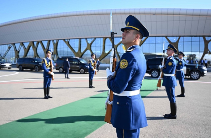 Токаев прилетел в Азербайджан Токаев прилетел в Азербайджан