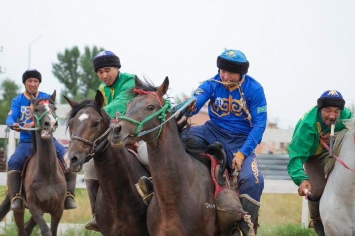 Мастер-класс по кокпару в преддверии Всемирных игр кочевников провели под Астаной
Мастер-класс по кокпару в преддверии Всемирных игр кочевников провели под Астаной
