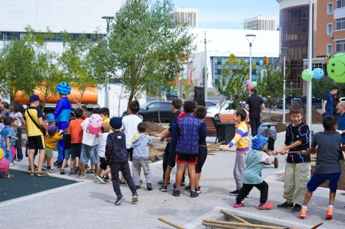 Сквер разбили вместо жилого комплекса в Астане
Сквер разбили вместо жилого комплекса в Астане
