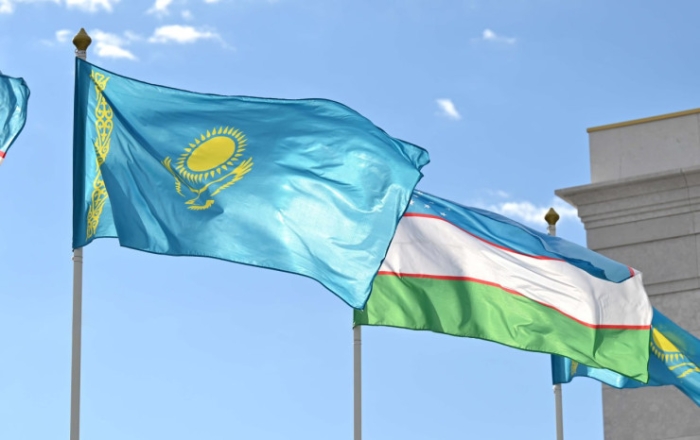 Токаев встретил президента Узбекистана в аэропорту Астаны