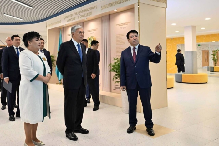 Токаев посетил новые "комфортные школы" столицы
Токаев посетил новые "комфортные школы" столицы