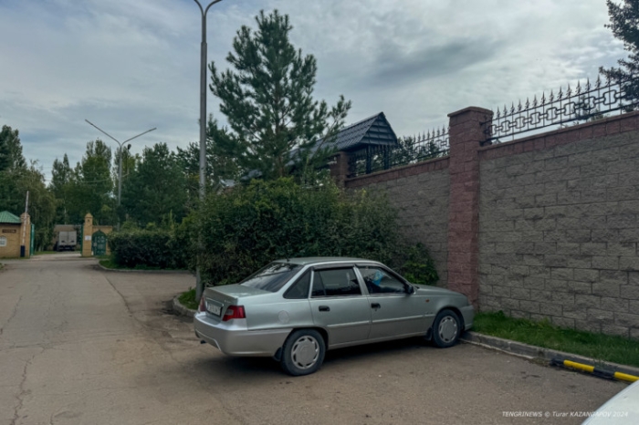 Зеленый парк, гаражи и сцена. Новая жизнь особняка Кайрата Сатыбалдыулы в Астане Зеленый парк, гаражи и сцена. Новая жизнь особняка Кайрата Сатыбалдыулы в Астане