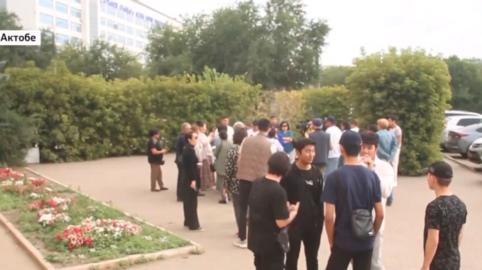 “Отчислили больше 100 студентов-грантников“. Скандал разгорелся вокруг известного вуза в Актобе “Отчислили больше 100 студентов-грантников“. Скандал разгорелся вокруг известного вуза в Актобе