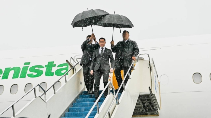 Президент Туркменистана прибыл в Казахстан
Президент Туркменистана прибыл в Казахстан