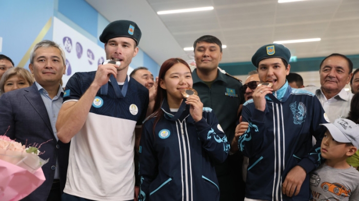 Как встретили спортсменов-триумфаторов Олимпиады в Алматы Как встретили спортсменов-триумфаторов Олимпиады в Алматы