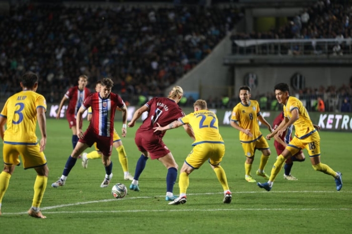 Напряженная игра: сборная Казахстана сдержала Норвегию с Холандом