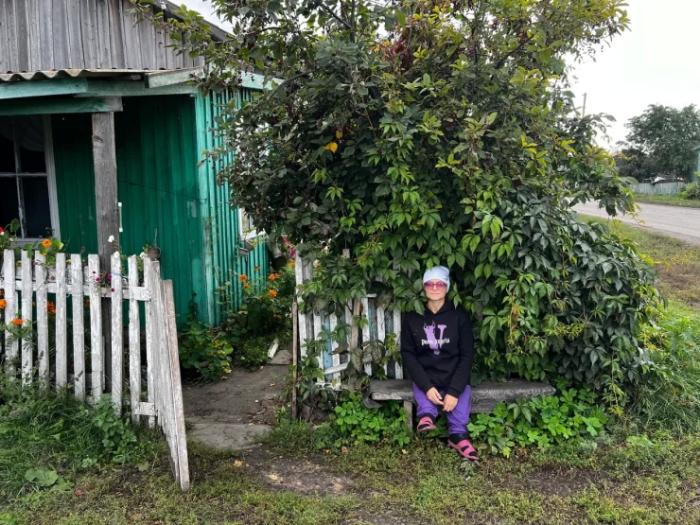 Подруга Ван Дамма из казахстанской глубинки. Вдохновляющая история самой маленькой женщины