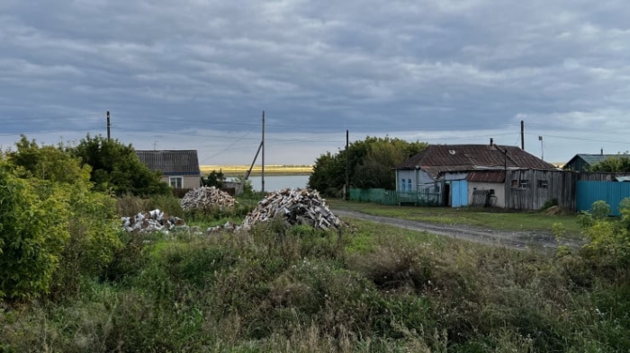 Подруга Ван Дамма из казахстанской глубинки. Вдохновляющая история самой маленькой женщины