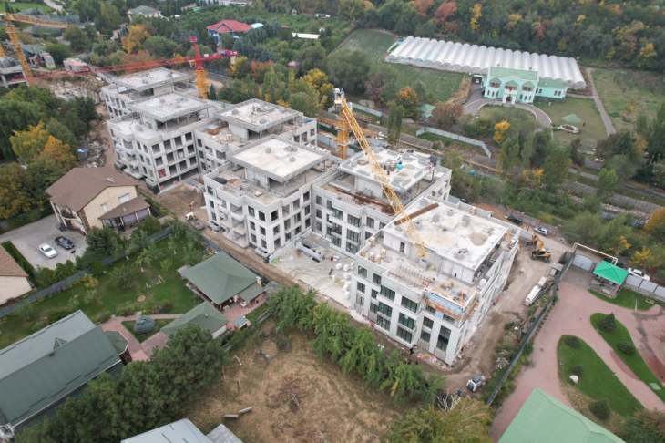 
В Алматы начали проверку одного из строящихся ЖК
