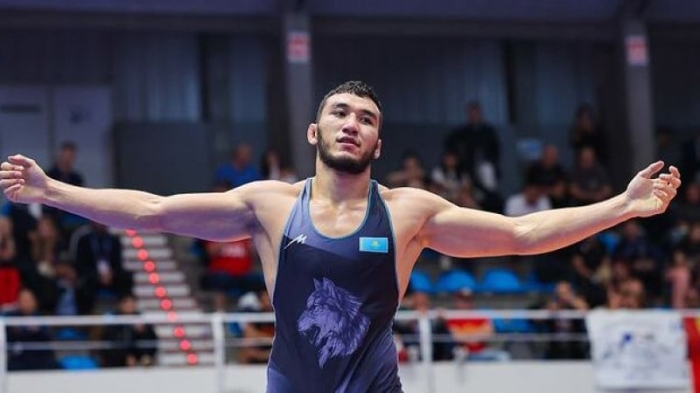 Ризабек Айтмухан второй раз стал чемпионом мира по вольной борьбе Ризабек Айтмухан второй раз стал чемпионом мира по вольной борьбе