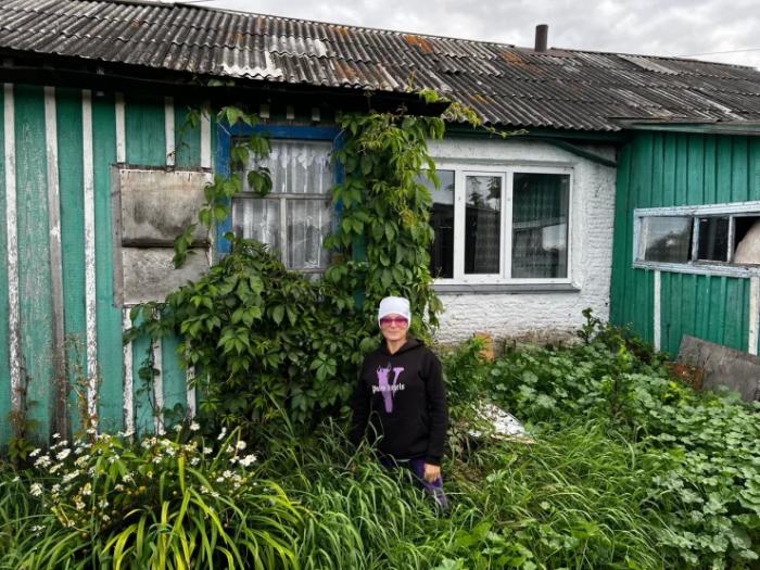 Подруга Ван Дамма из казахстанской глубинки. Вдохновляющая история самой маленькой женщины