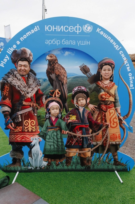 
Инклюзивная юрта ЮНИСЕФ работает для детей на Всемирных играх кочевников в Астане

