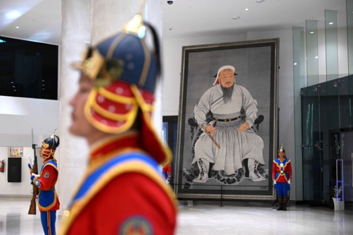 Токаев посетил музей Чингисхана в Монголии Токаев посетил музей Чингисхана в Монголии