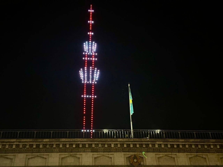 
                                                                                                                                                                                                                                                                                        Шоу дронов в Алматы: горы, тюльпан, яблоко и Алтын Адам увидели горожане в небе
                                                    