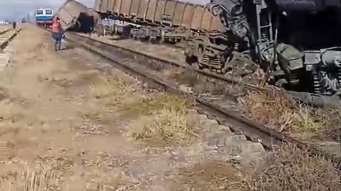 Столкновение тепловоза и локомотива произошло в Казахстане: что говорит КТЖ